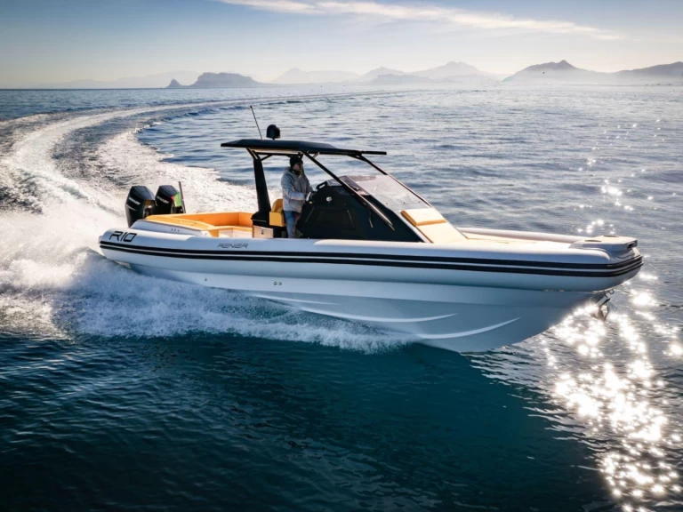 Alquiler de CANTIERI RENIER R10 en Mahón