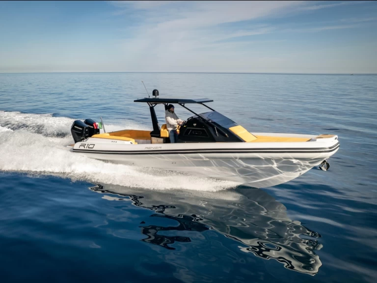 Alquiler Neumática en Mahón - CANTIERI RENIER R10