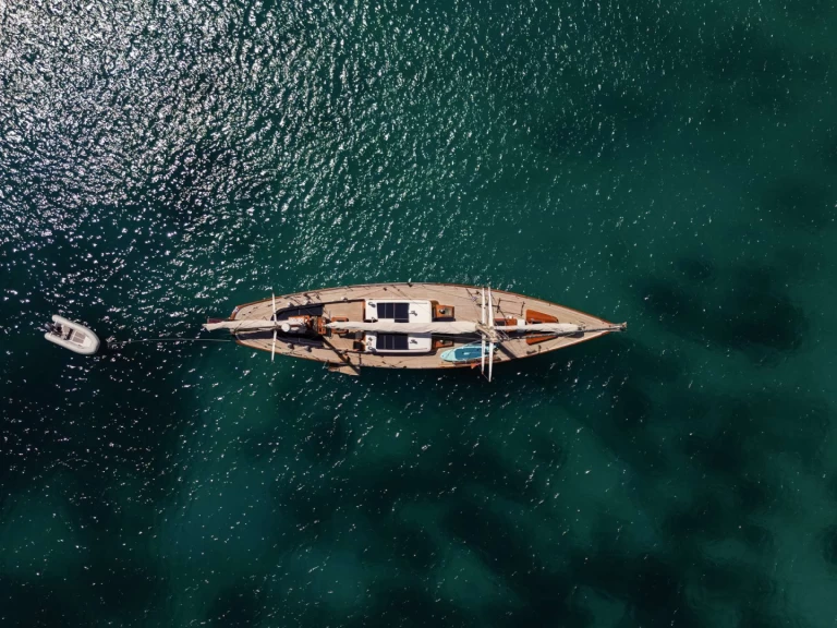 Yate de lujo para alquilar Provenza-Alpes-Costa Azul al mejor precio