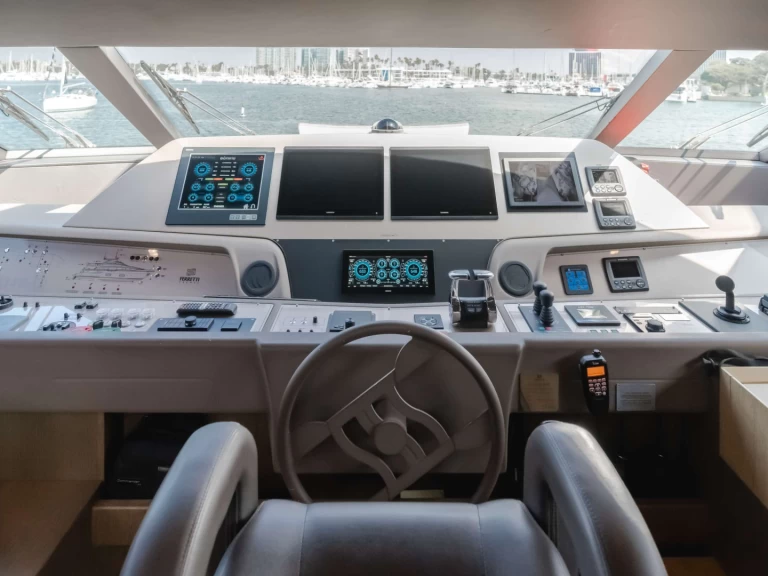 Alquiler de embarcaciones Ferretti SOL SHINE  enNewport en Samboat