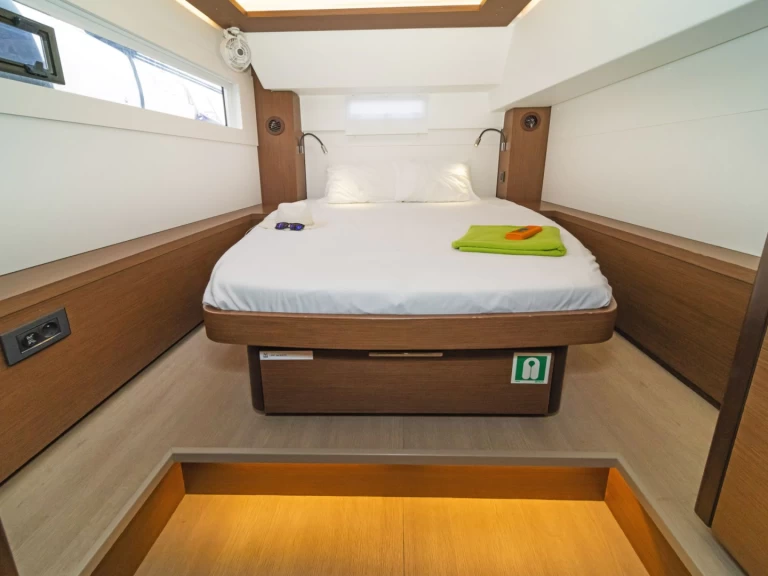 Alquiler de Catamarán, con o sin patrón Lagoon Deme of Volos