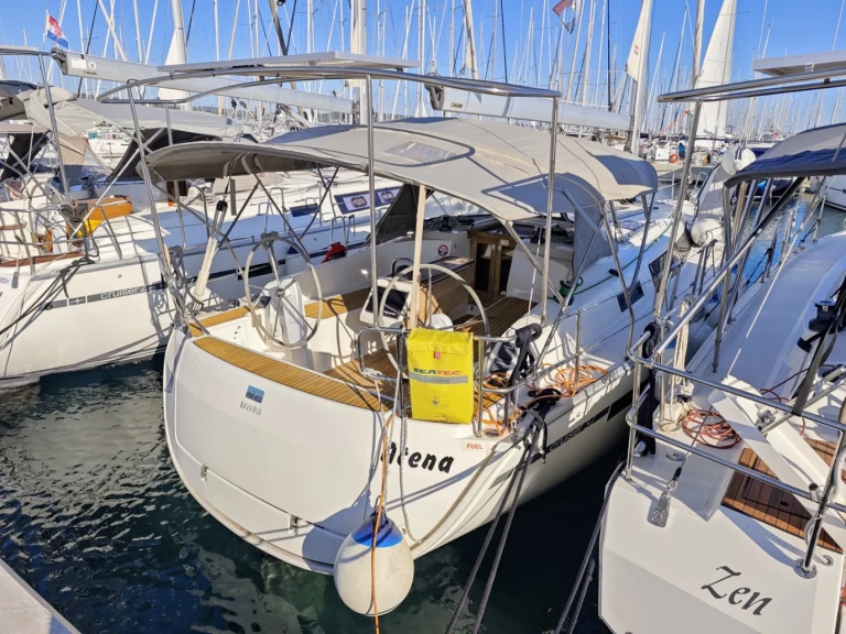 Velero para alquilar Sukošan al mejor precio