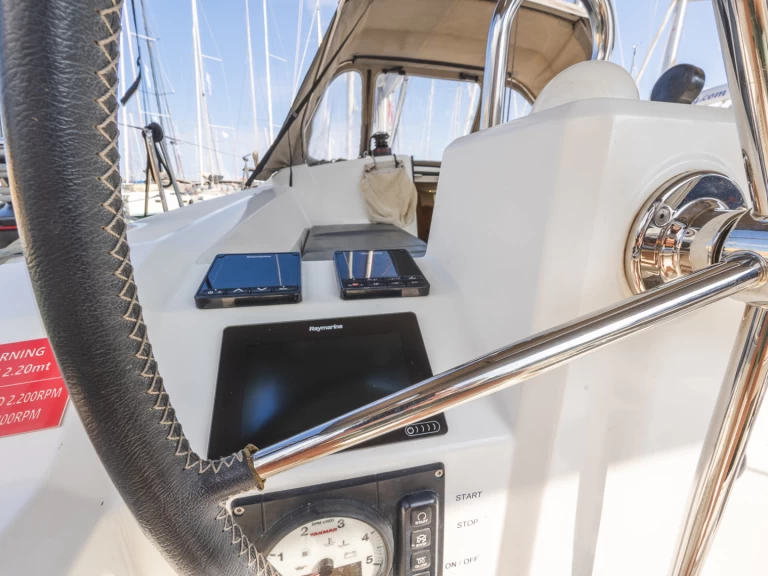 Alquiler de Velero, con o sin patrón Bénéteau Lefkáda