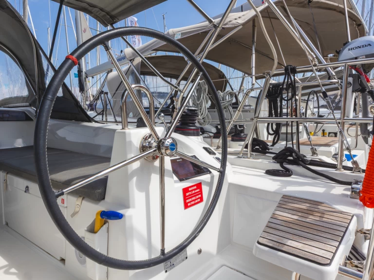 Alquiler de Bénéteau Oceanis 40.1 en Lefkáda