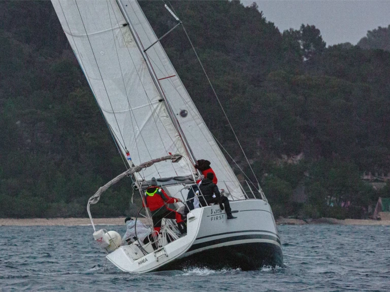 Alquiler Velero Bénéteau con o sin  título de navegación