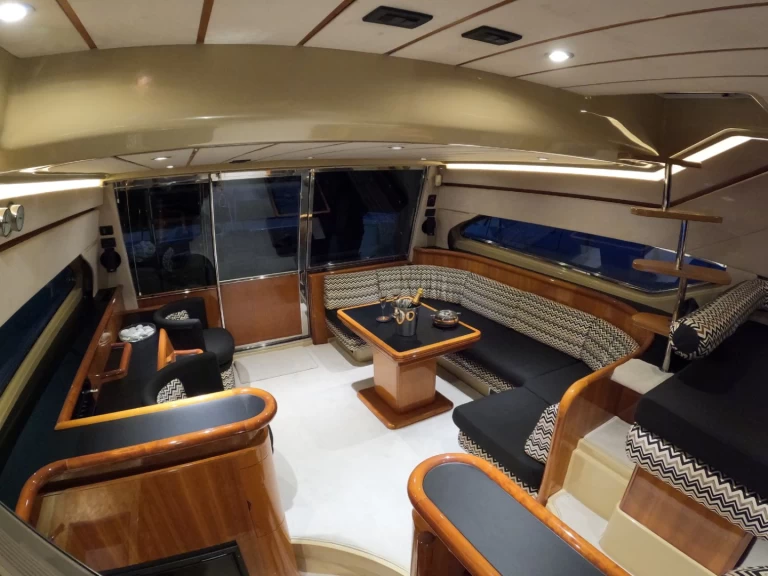 Lancha para alquilar Glyfáda al mejor precio