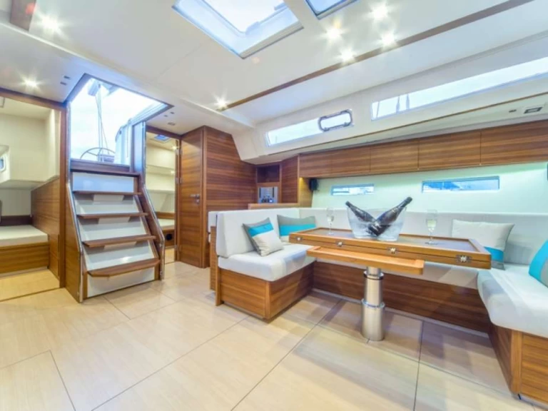 Alquiler de Yate de lujo, con o sin patrón  La Spezia