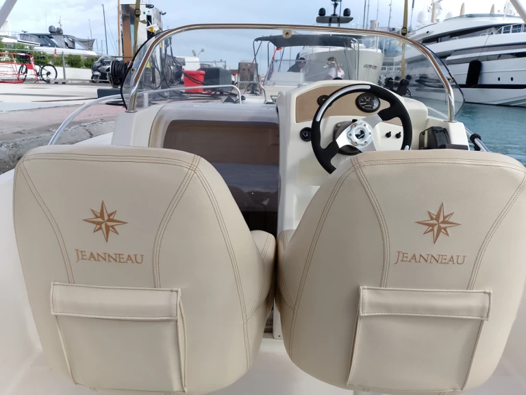 Alquiler Antibes - Jeanneau Cap Camarat 555 en SamBoat