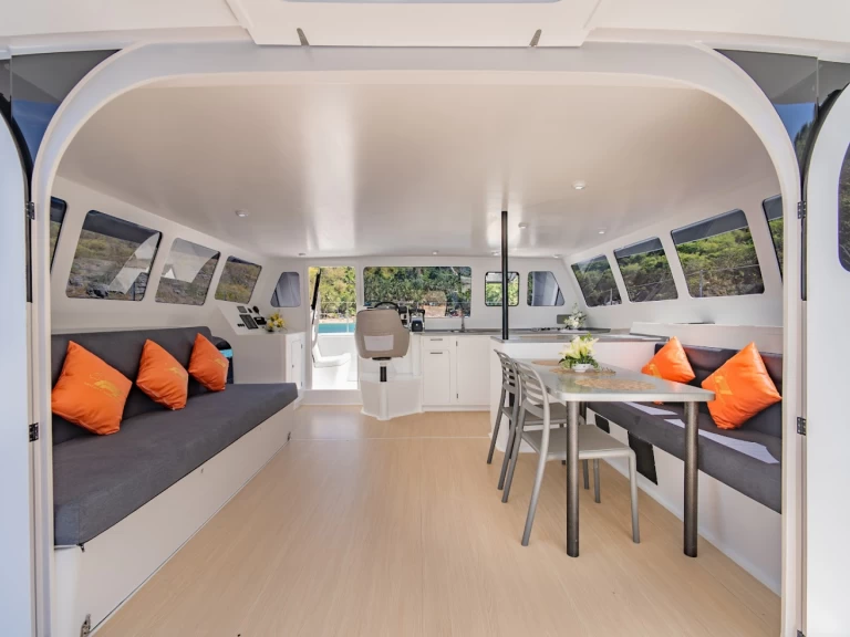 Stealth 420 F1 Power Catamaran de alquiler a Phuket (City)