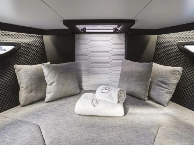 Alquiler Yate de lujo en Nice - Cranchi Cranchi E26