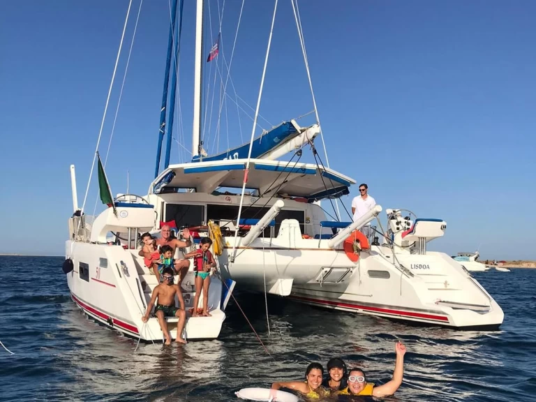 Catamarán para alquilar Alcântara al mejor precio