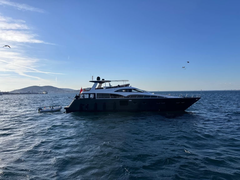 Alquiler de costome made costome made en Beşiktaş