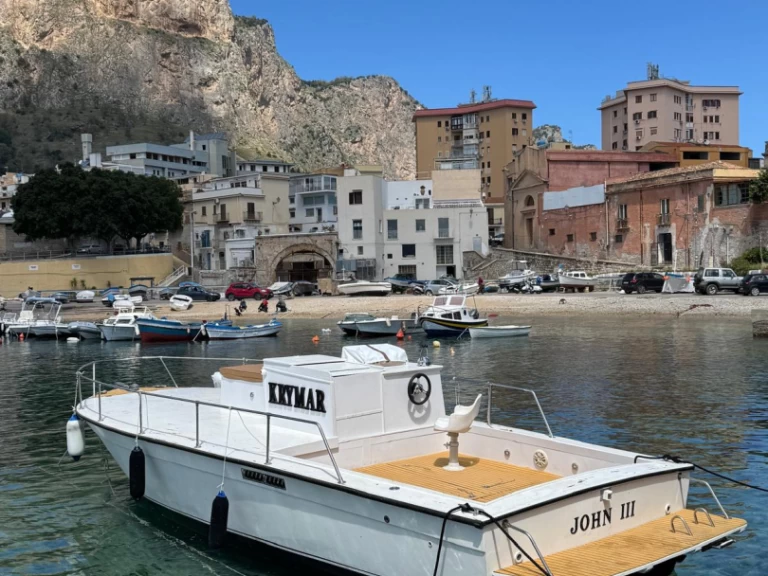 Alquiler de Chris Craft Catalina en Palermo