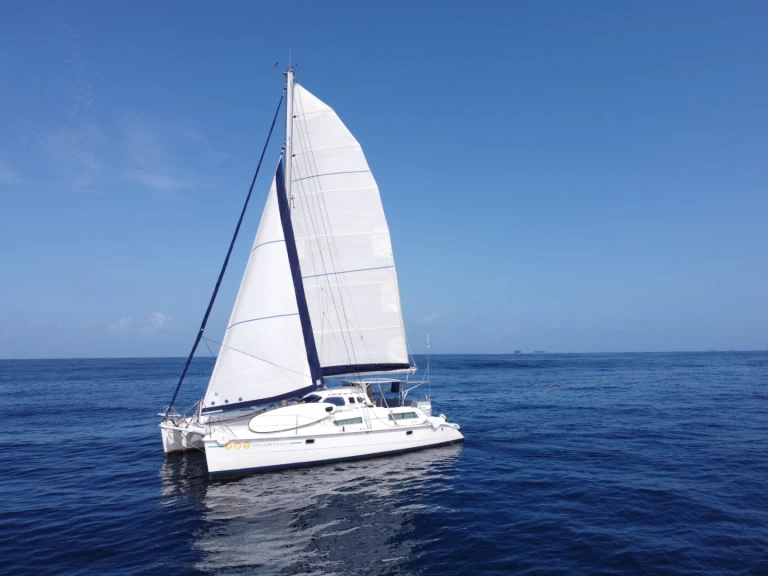 Alquiler Porroig - Edel Edel Cat 36 en SamBoat