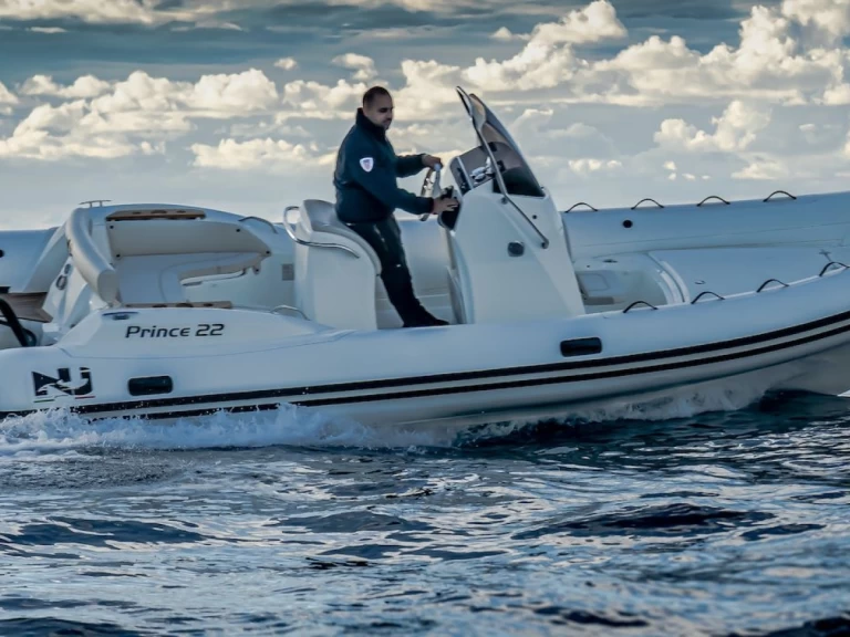 Alquiler de Nuova Jolly Prince 22 en Mandelieu-la-Napoule