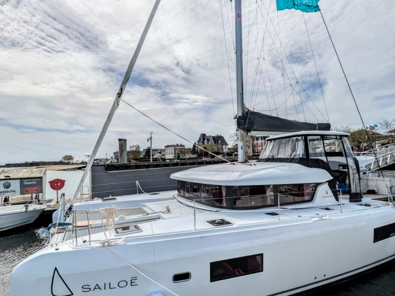 Alquiler de embarcaciones Lagoon Lagoon 42 enMahé en Samboat