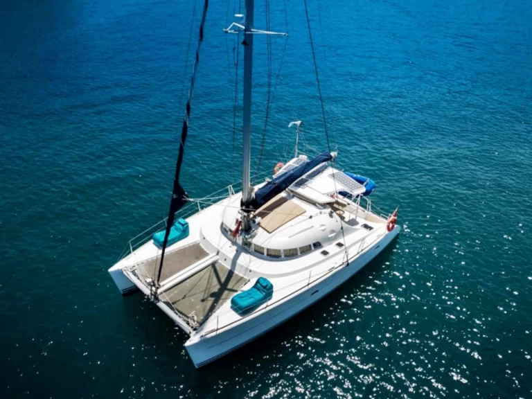 Alquiler Catamarán Lagoon con o sin  título de navegación