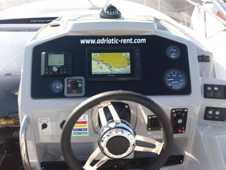 Alquiler de embarcaciones Jeanneau Cap Camarat 7.5 WA enTribunj en Samboat