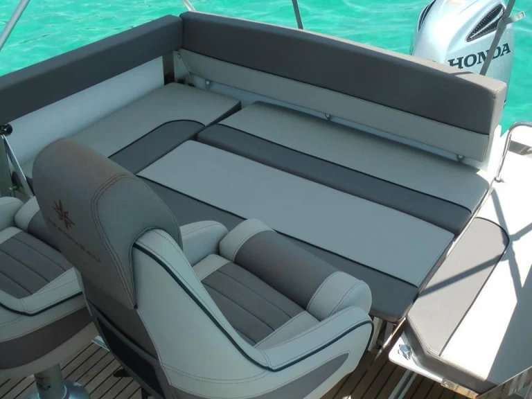 Alquiler Lancha Jeanneau con o sin  título de navegación