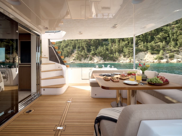 Alquiler de embarcaciones Azimut Azimut Magellano 66 enPodstrana en Samboat