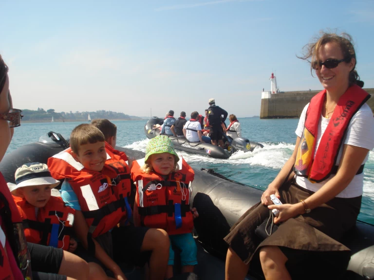 Alquiler de barcos Saint-Malo barato de Explorer 550 DB