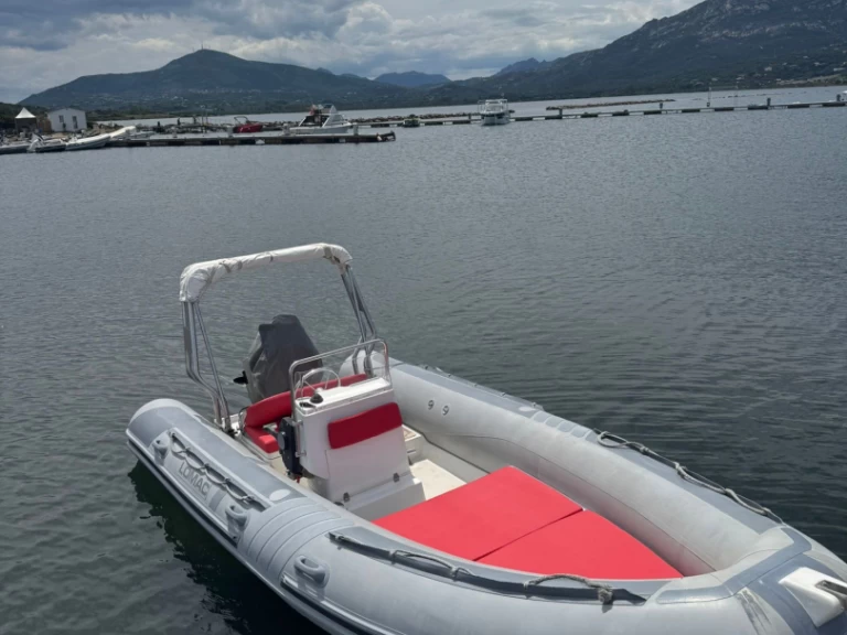 Alquiler de embarcaciones Lomac Lomac 520 OK enPorto Rotondo en Samboat