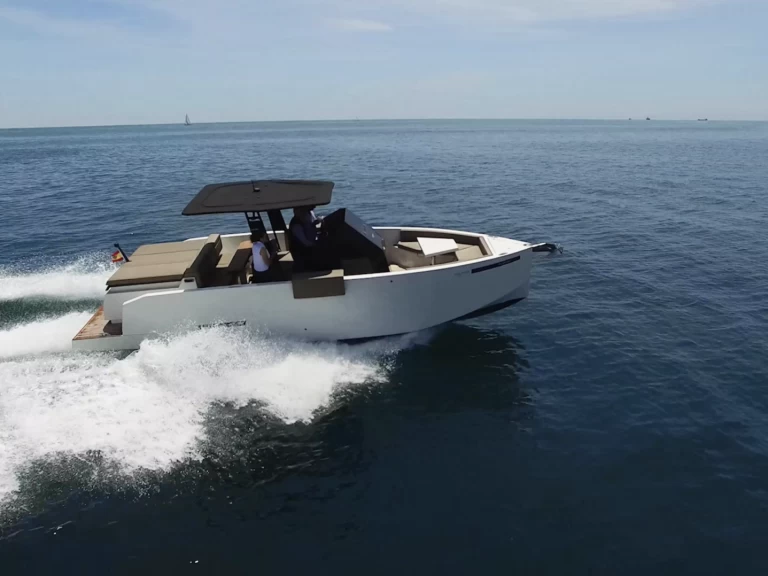 Alquiler de embarcaciones De Antonio D29 enSag Harbor en Samboat