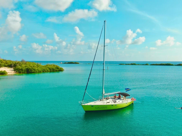 Alquiler de embarcaciones Kirie Feeling 486 enWillemstad en Samboat