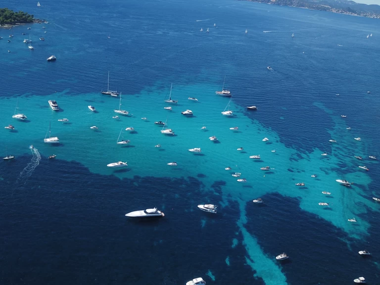 Alquiler Antibes - Chris Craft Express 360 en SamBoat