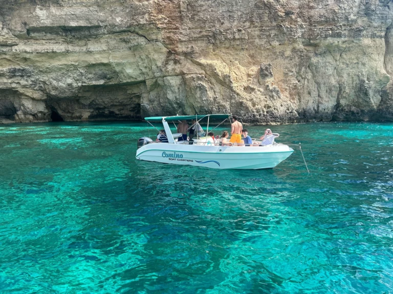 Alquiler Lancha Gaia con o sin  título de navegación