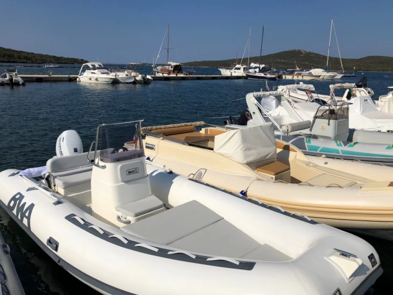 Alquiler de barcos Villasimius barato de California 550