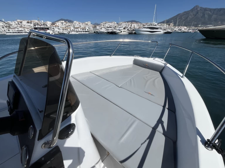 Alquiler Lancha voraz con o sin  título de navegación