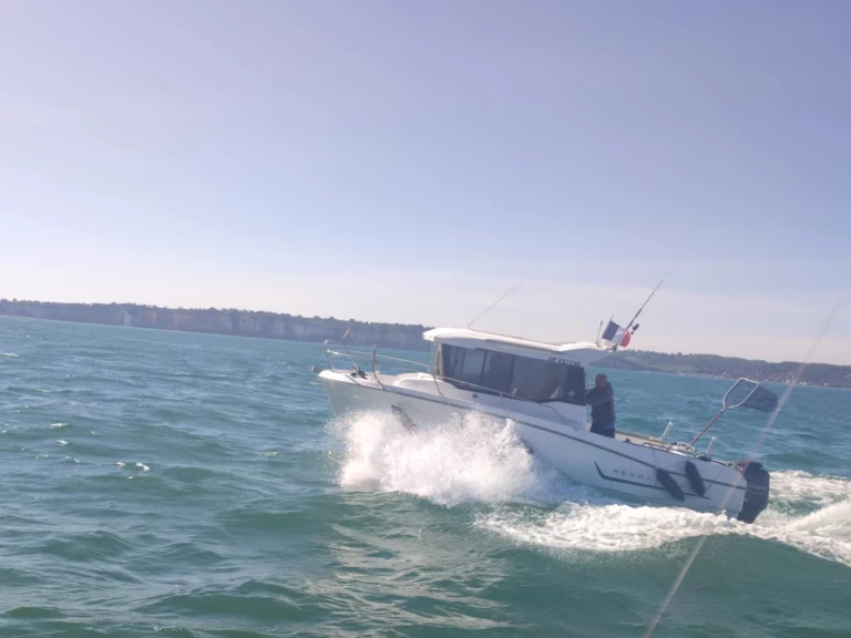 Jeanneau Merry Fisher 695 Marlin de alquiler a Dieppe