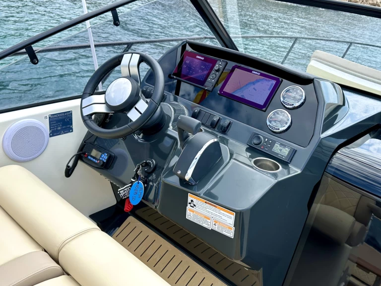 Alquiler Lancha en Puerto Campomanes Greenwich - Quicksilver Activ 875 Sundeck