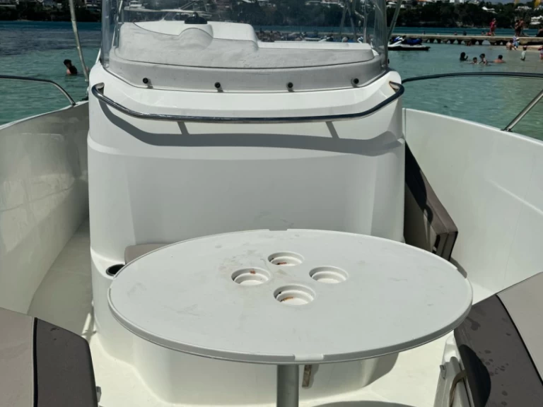 Alquiler de embarcaciones Jeanneau Cap Camarat 7.5 CC enPointe-à-Pitre en Samboat
