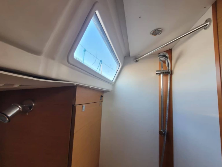 Alquiler de Jeanneau Sun Odyssey 379 Dl en Saint-Quay-Portrieux