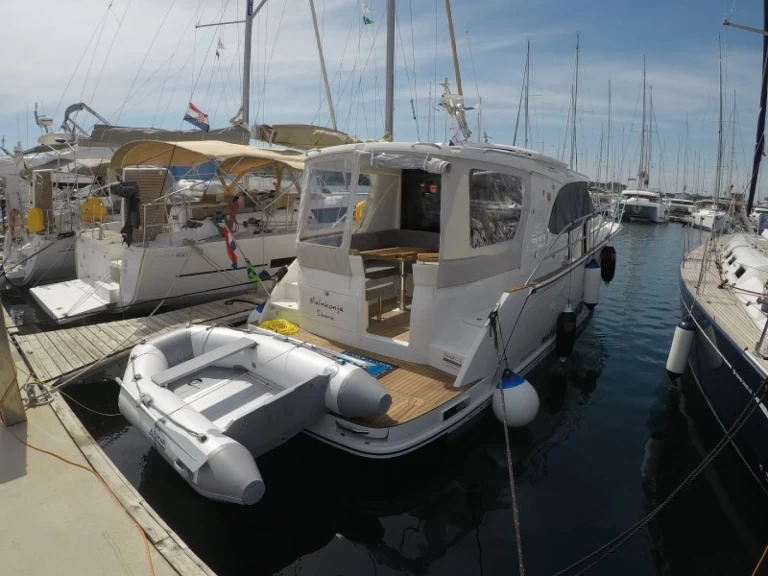 Alquiler de barcos Šibenik barato de Marex 330 SCA