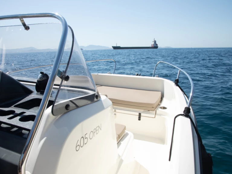 Alquiler de Quicksilver Activ 605 Open en Marsella