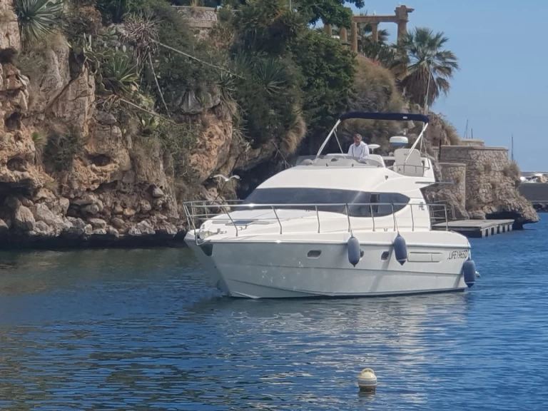 Alquiler de barcos Palermo barato de Azimut 36 Fly