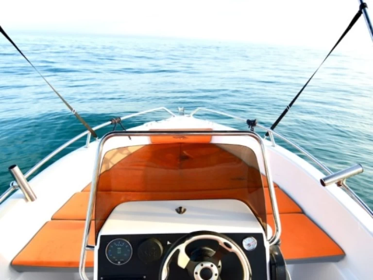 Alquiler de barcos Puerto Deportivo de Lujo en Marbella barato de 500