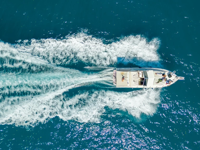 Alquiler de barcos Vilanova i la Geltrú barato de Guy Couach 1000 Fly