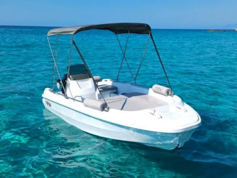 Alquiler de ROTO 450S en Mandelieu-la-Napoule