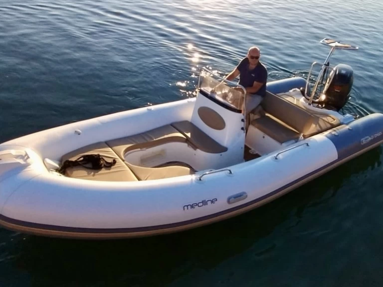 Alquiler Port de Sainte-Marine - Zodiac Medline 650 en SamBoat