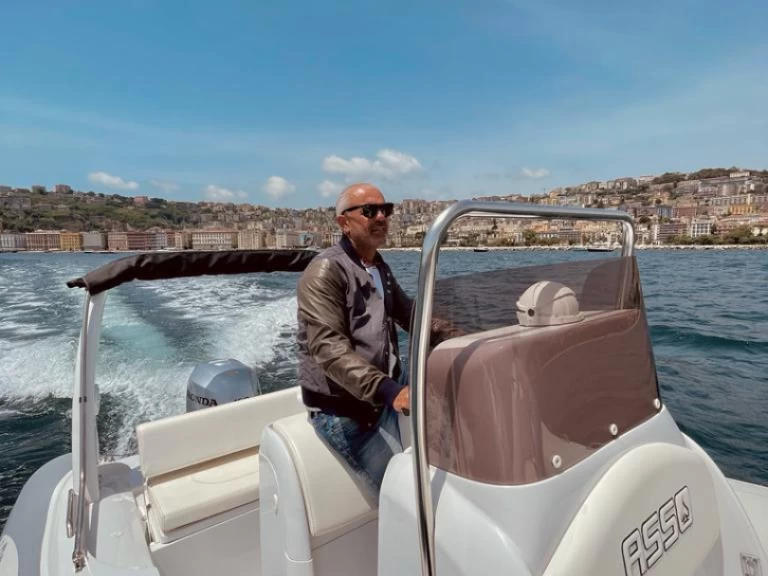 Alquiler Neumática en Porto di Mergellina - Asso 62