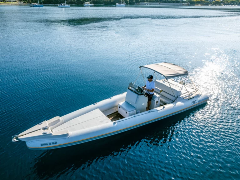 Alquiler de Fost Obsession 8.60 en Sývota