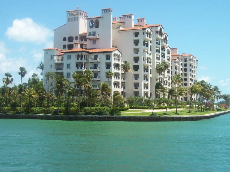 Alquiler de embarcaciones Four Winns h310 enMiami en Samboat