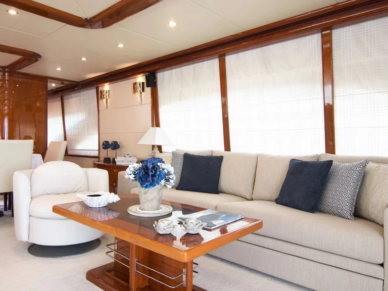 Giant DREAM B de alquiler a Atenas