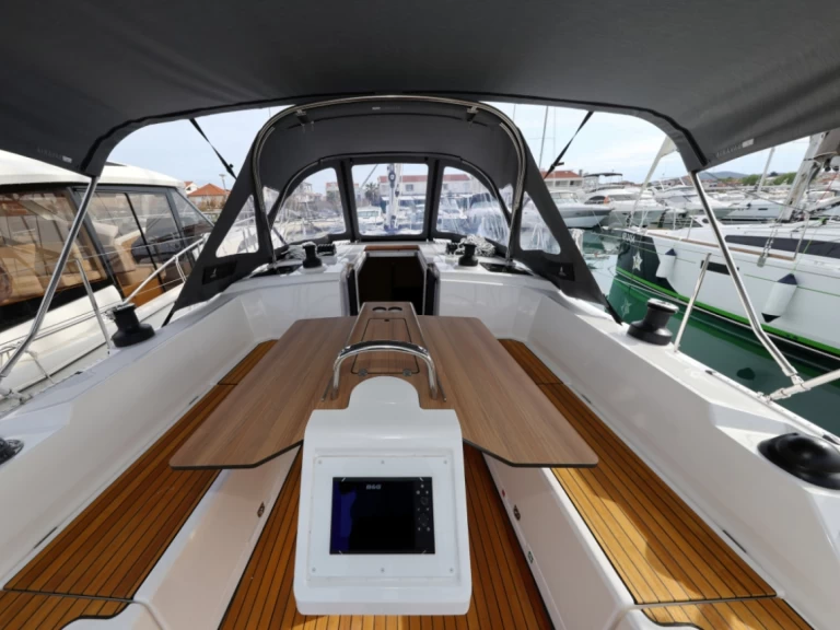 Alquiler Velero en Pirovac - Bavaria Bavaria C38