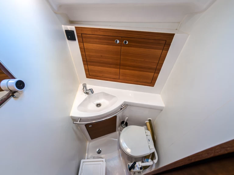 Elan Impression 40.1 de alquiler a Punat