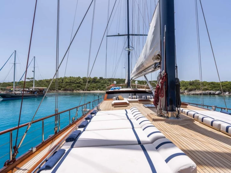 Alquiler Yate de lujo Custom Gulet-Motor Sailor con o sin  título de navegación